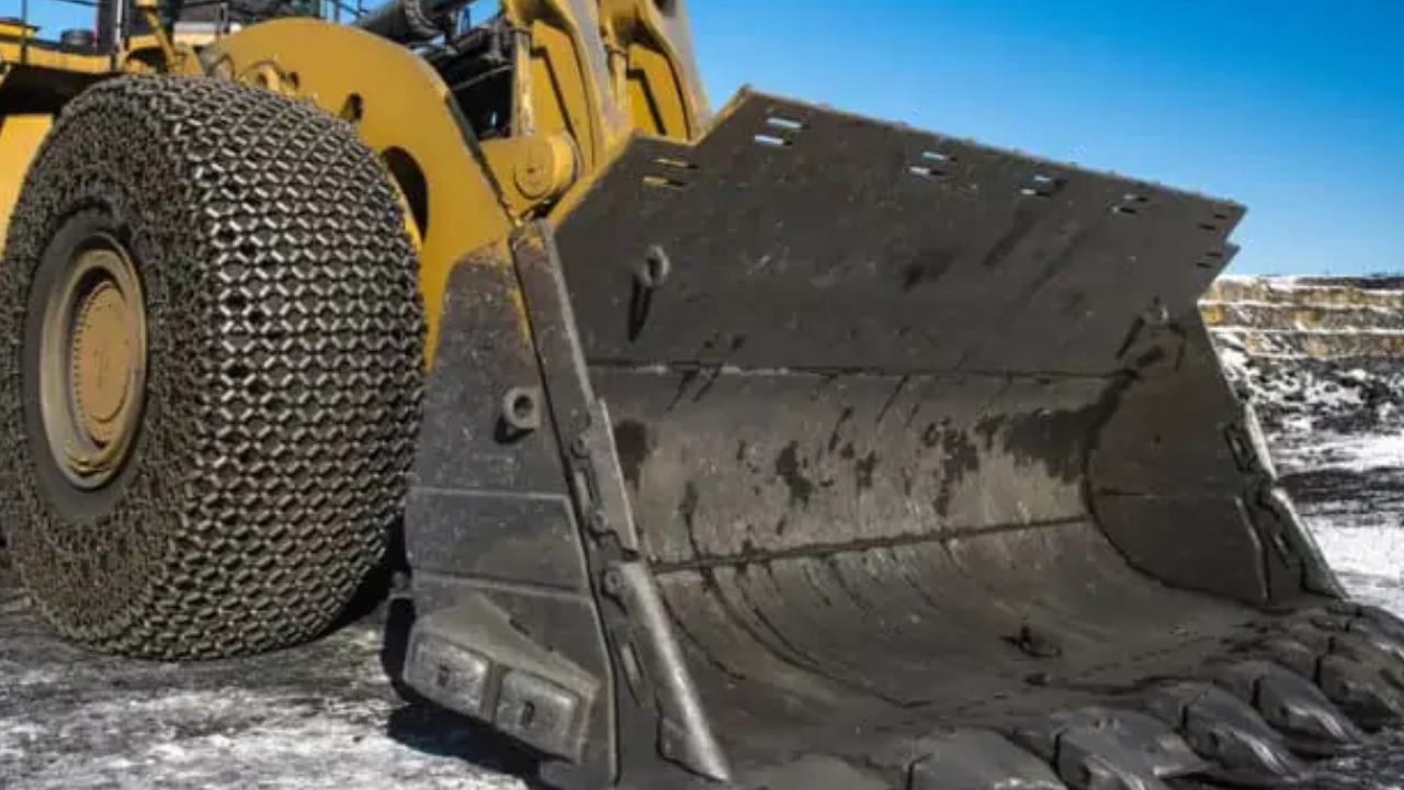 What Indicates The Need For Replacement Tub Grinder Parts?